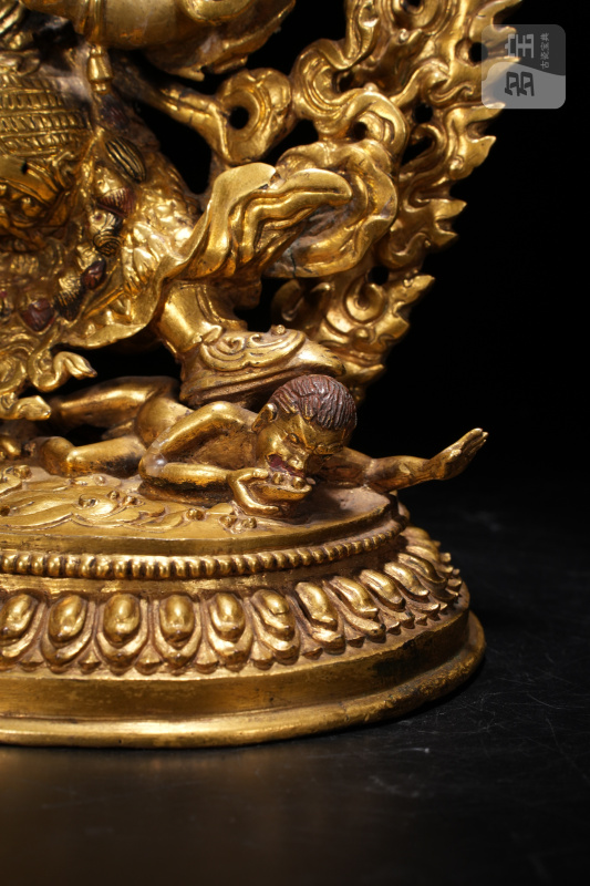 清乾隆 扎什伦布寺风格 铜鎏金大红司命主 - 图11